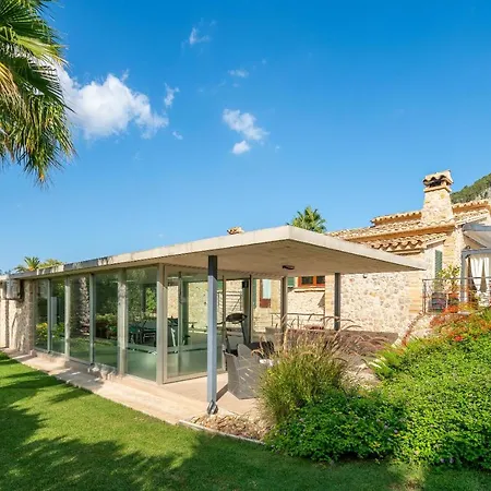 Canacati Villa